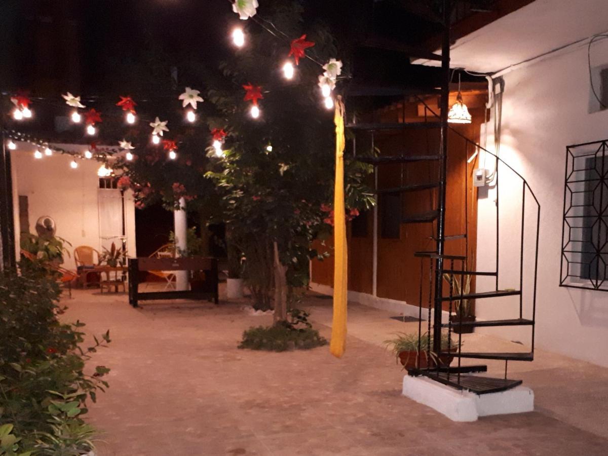 Casa Lao Centro Hotel Zihuatanejo Buitenkant foto