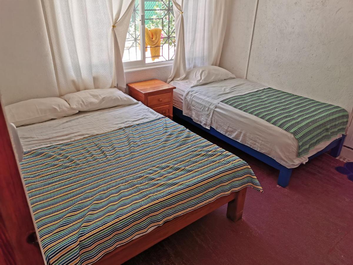 Casa Lao Centro Hotel Zihuatanejo Buitenkant foto
